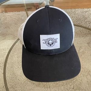 Bull’s Bay hat